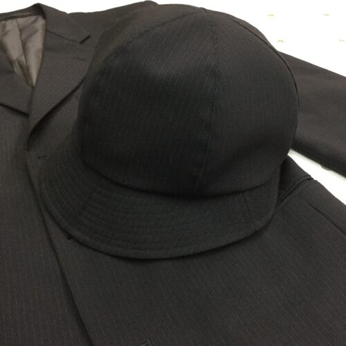 スーツでリメイクしたパンプキン帽